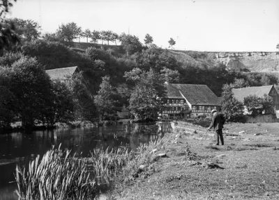 Weiher mit mir i. Vordergrund