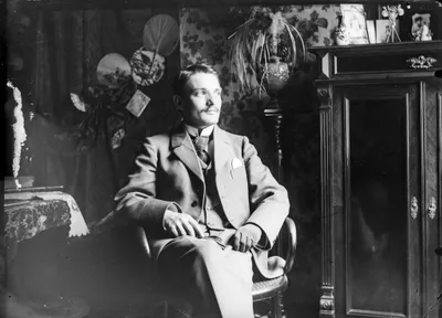 Bürgerliches Portrait im Salon